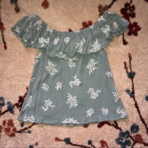 light green cropped off the shoulder top :*